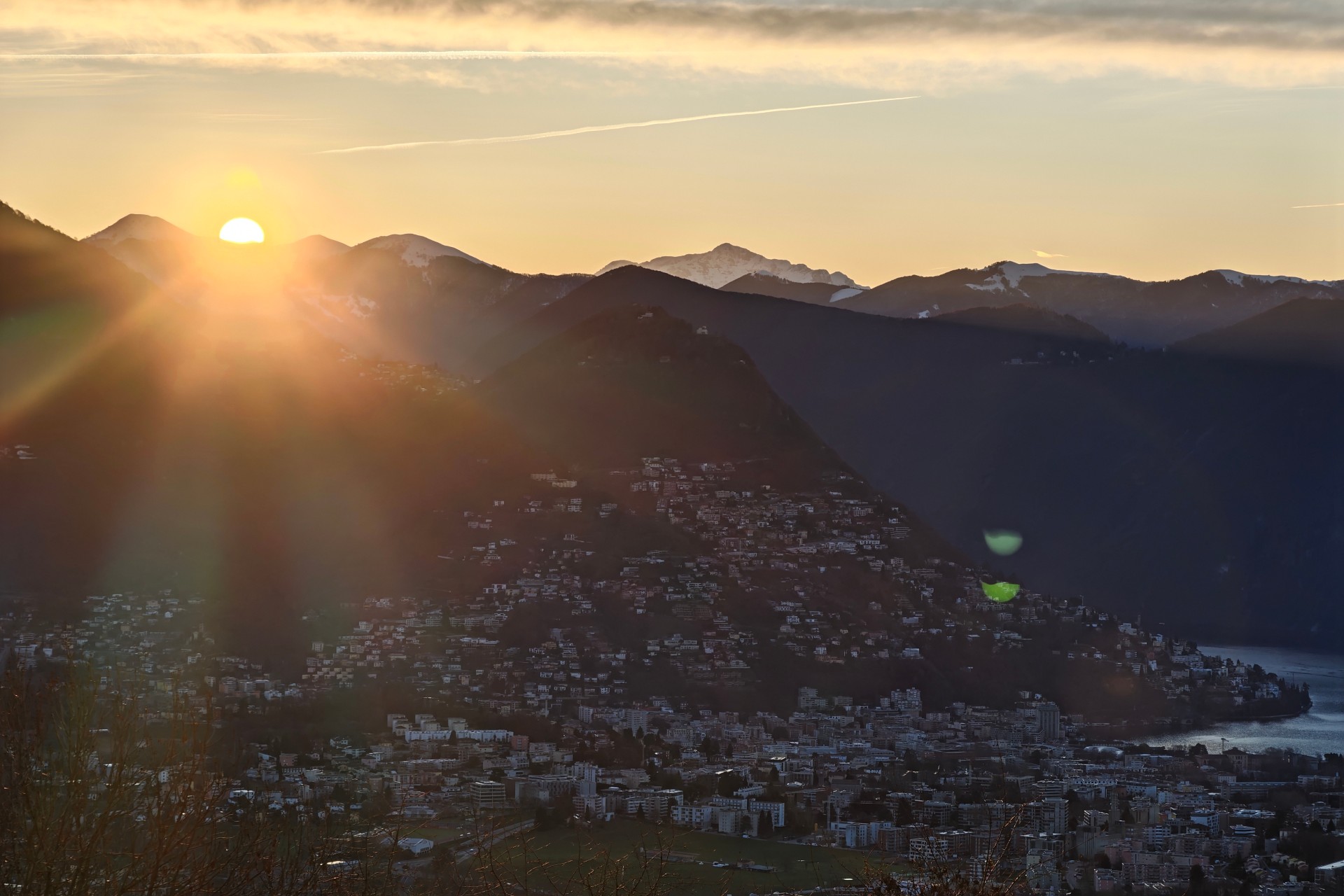 Alba su Lugano