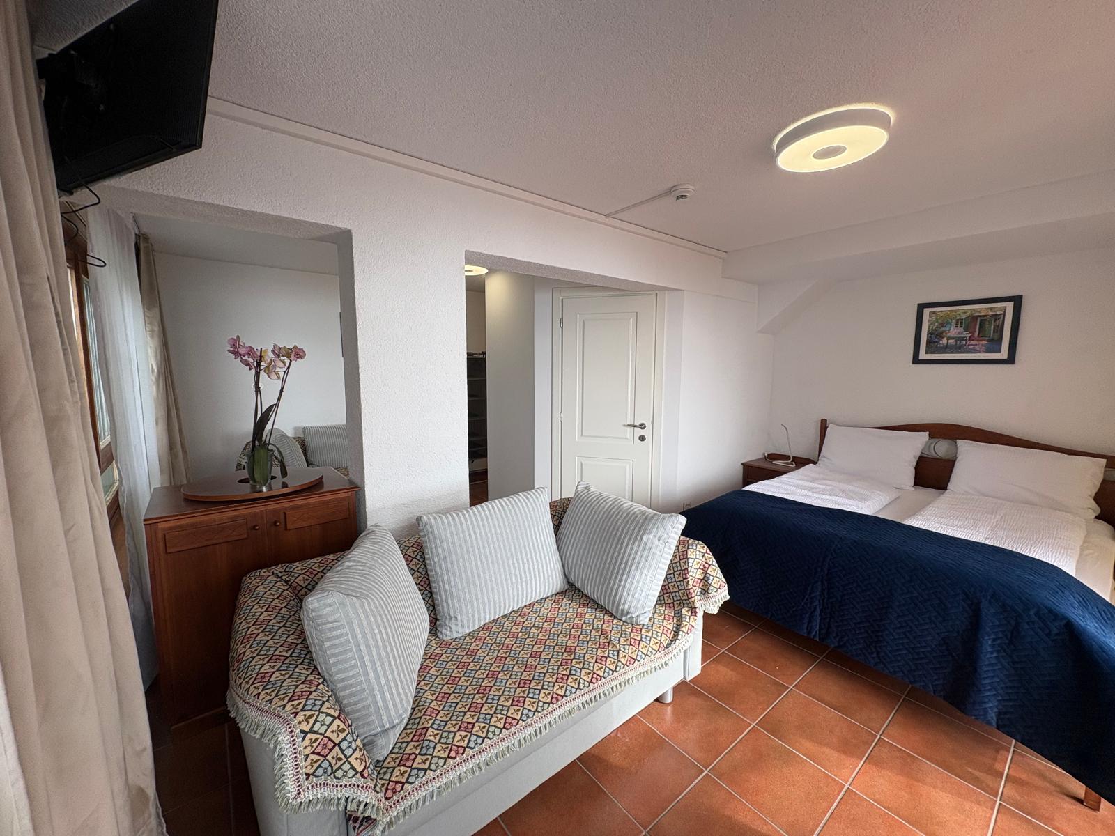 WhatsApp Image 2026-04-15 at 09.48.12